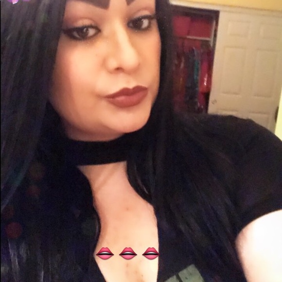 Meet your Posher, Ana - Picture 1 of 1